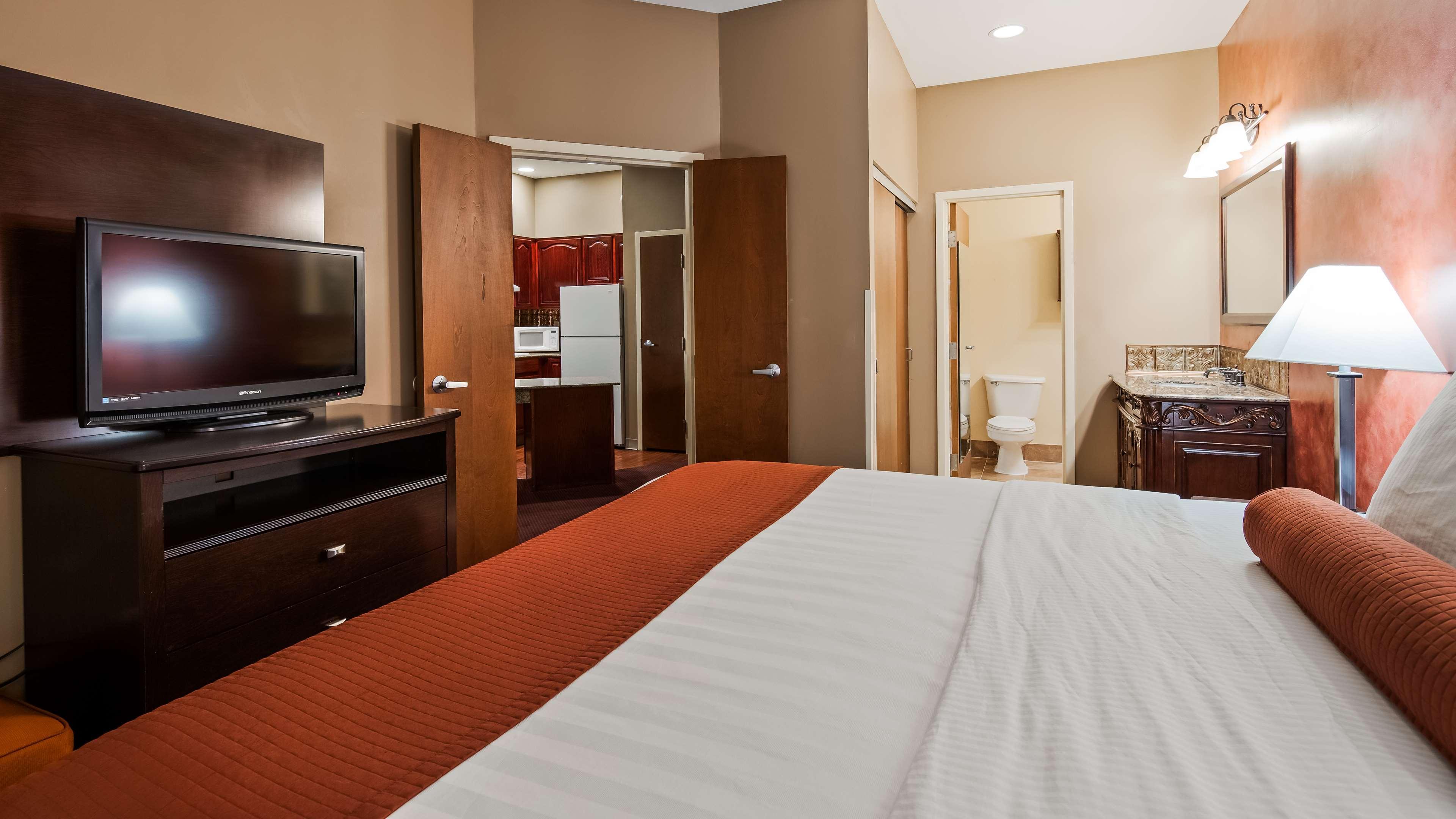 Best Western Plus Hannaford Inn & Suites Kenwood Exteriér fotografie