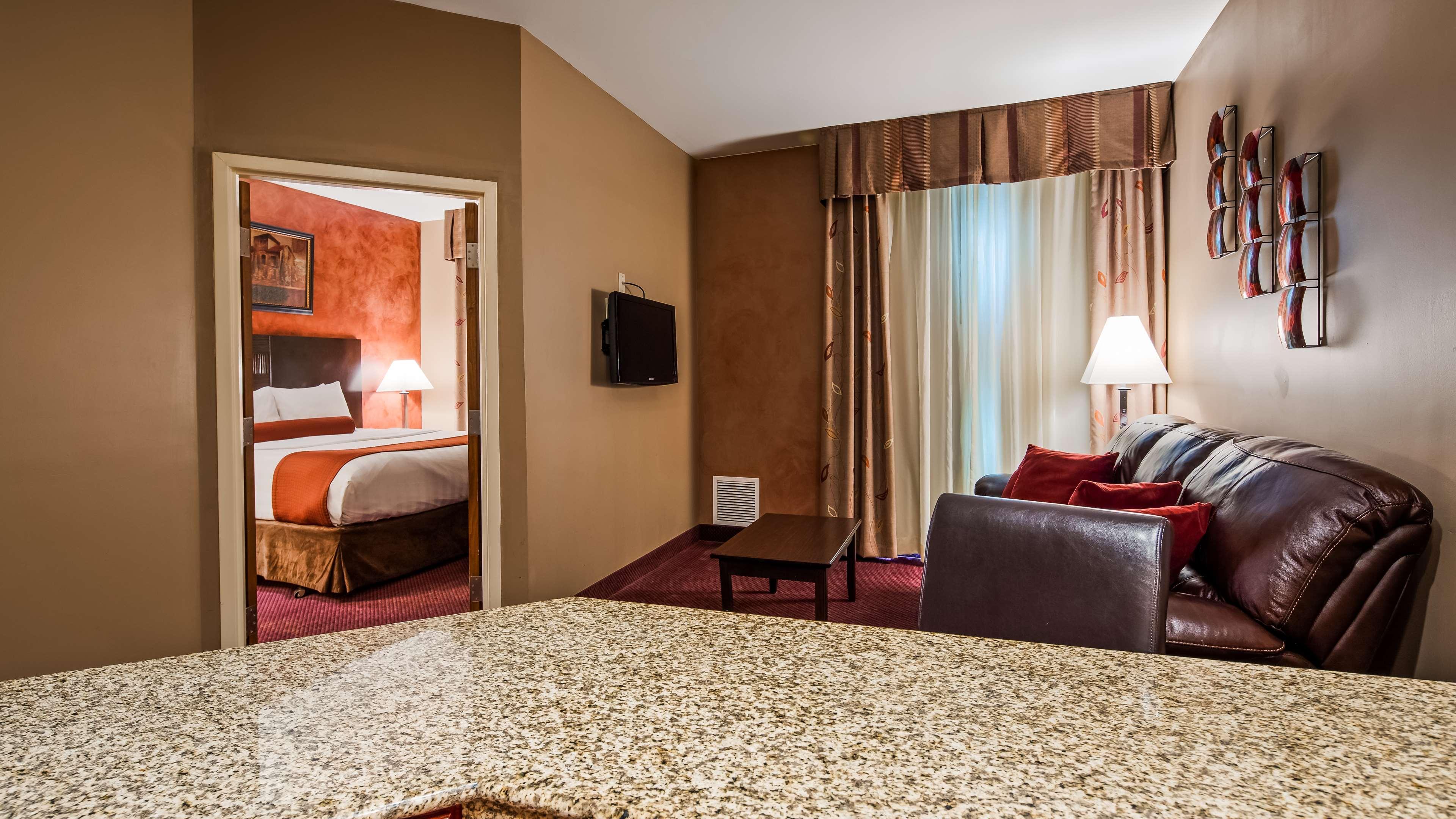 Best Western Plus Hannaford Inn & Suites Kenwood Exteriér fotografie