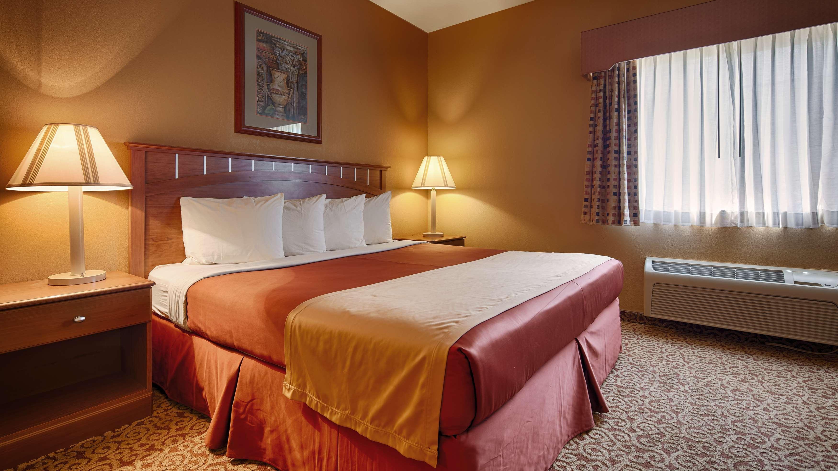Best Western Plus Hannaford Inn & Suites Kenwood Exteriér fotografie