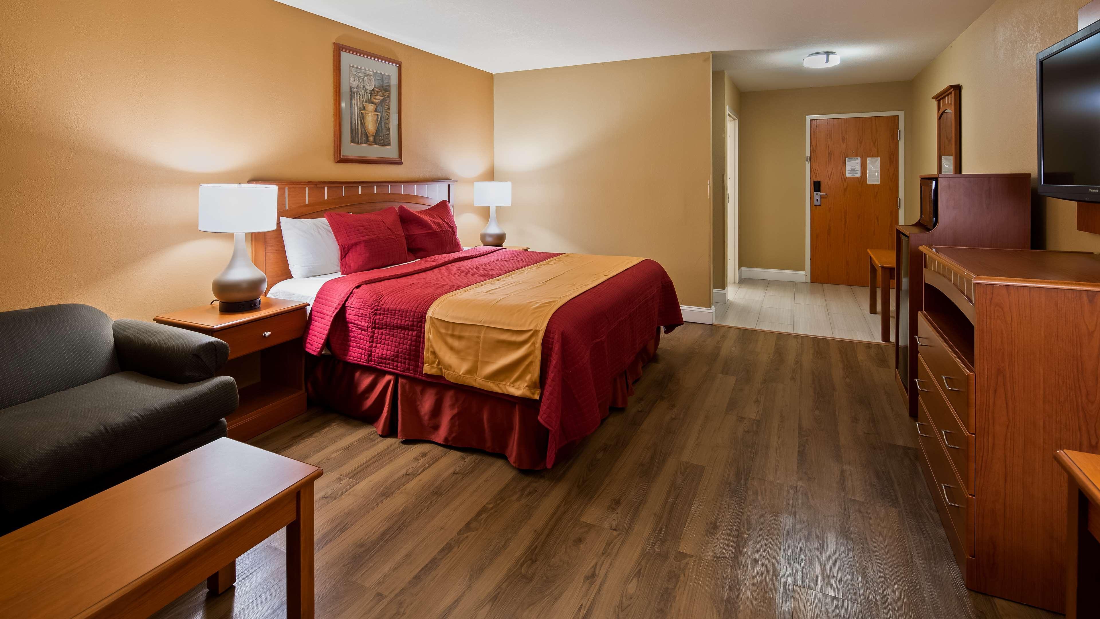 Best Western Plus Hannaford Inn & Suites Kenwood Exteriér fotografie
