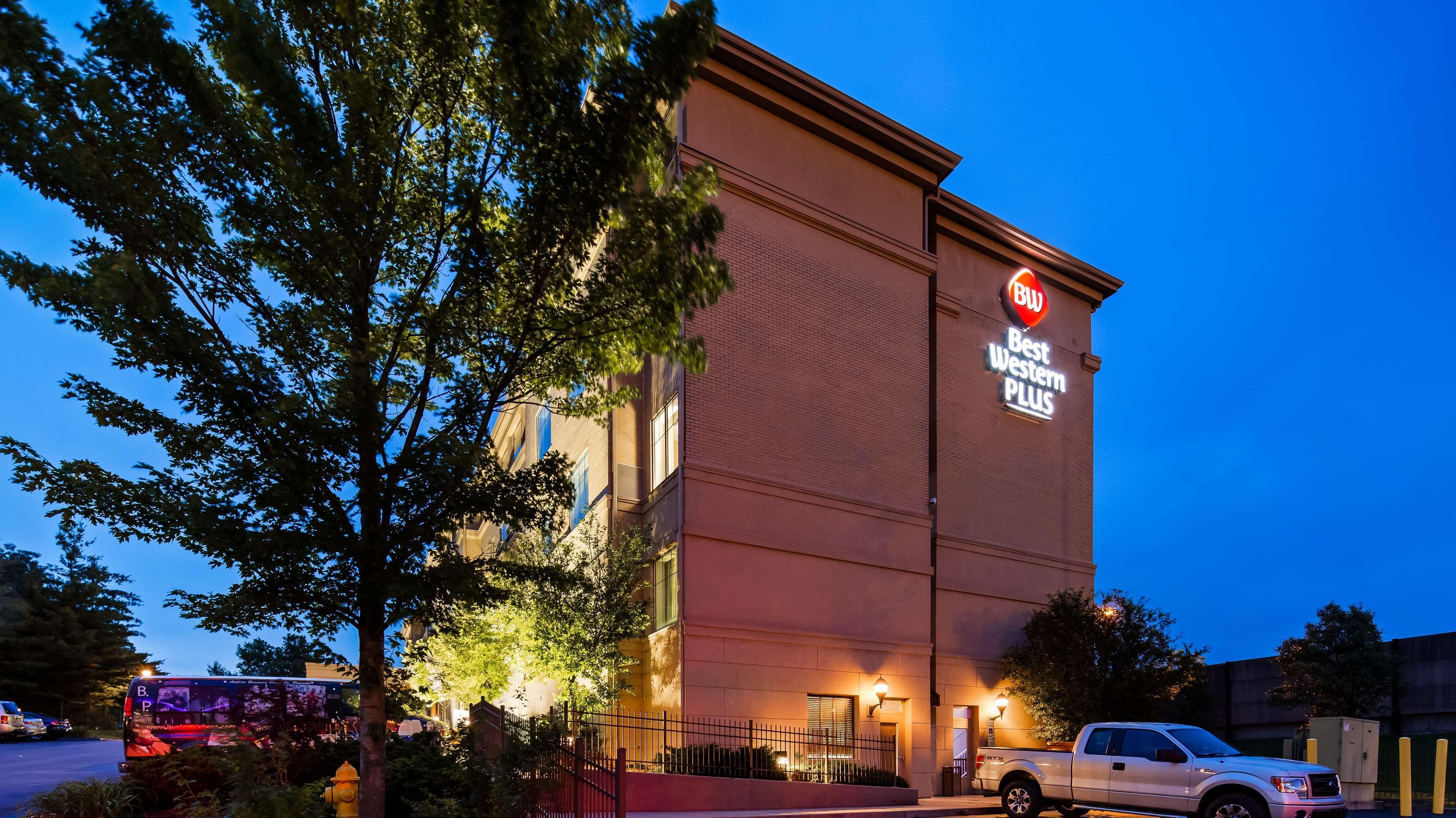 Best Western Plus Hannaford Inn & Suites Kenwood Exteriér fotografie