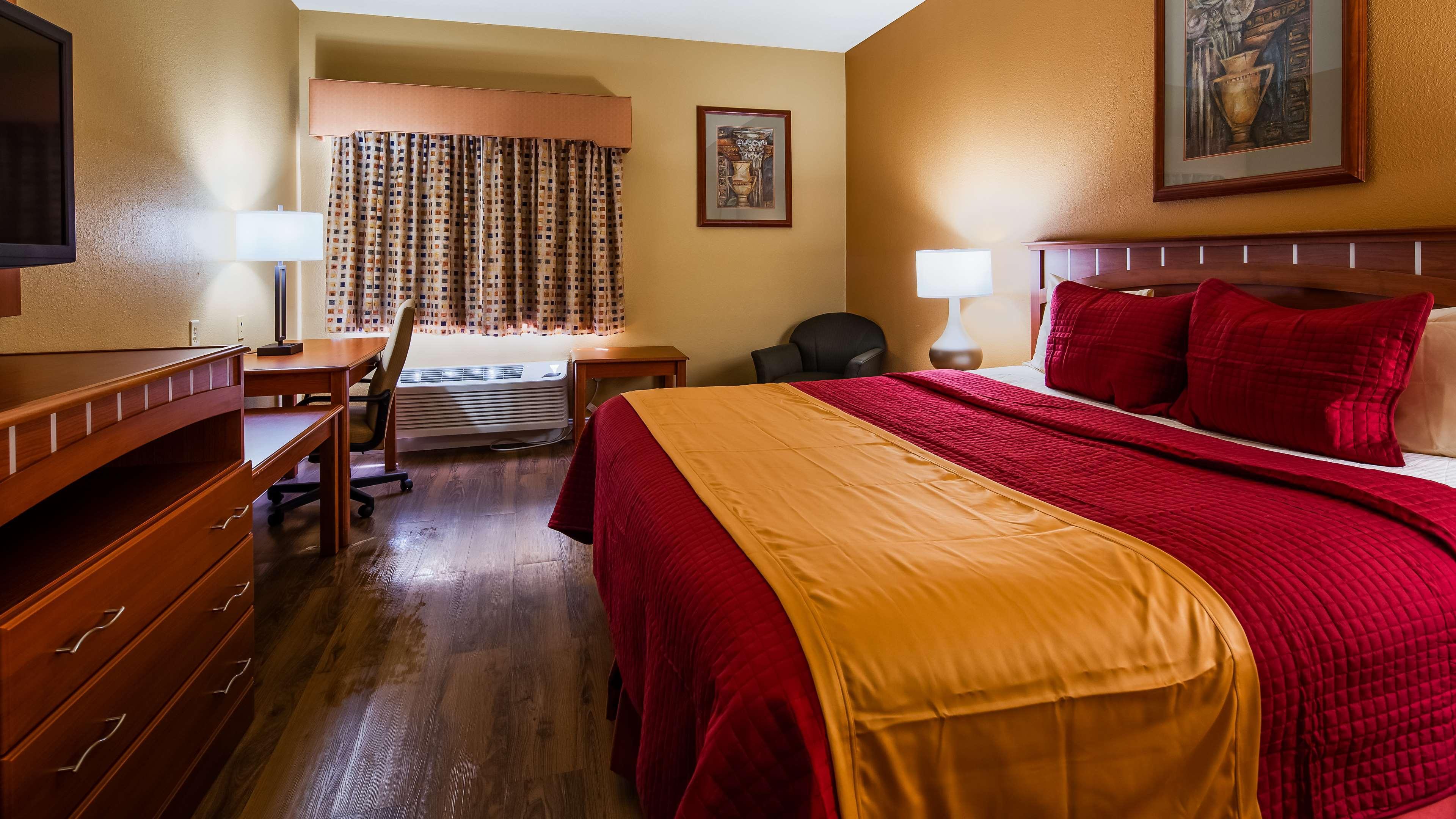 Best Western Plus Hannaford Inn & Suites Kenwood Exteriér fotografie